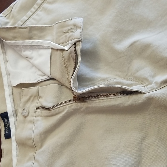 Dockers Khaki Men's Shorts - Picture 4 of 9